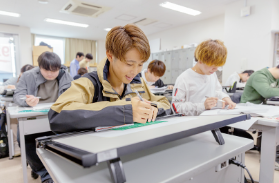 青山製図専門学校の授業風景